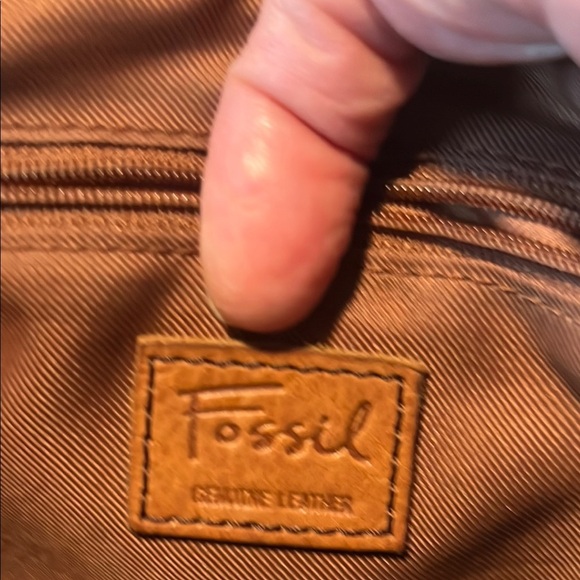 Fossil Brown Leather Shoulder Bag with Hobo Shape and Decorative Hardware vintag - Picture 5 of 9